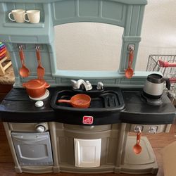Play Kitchen 