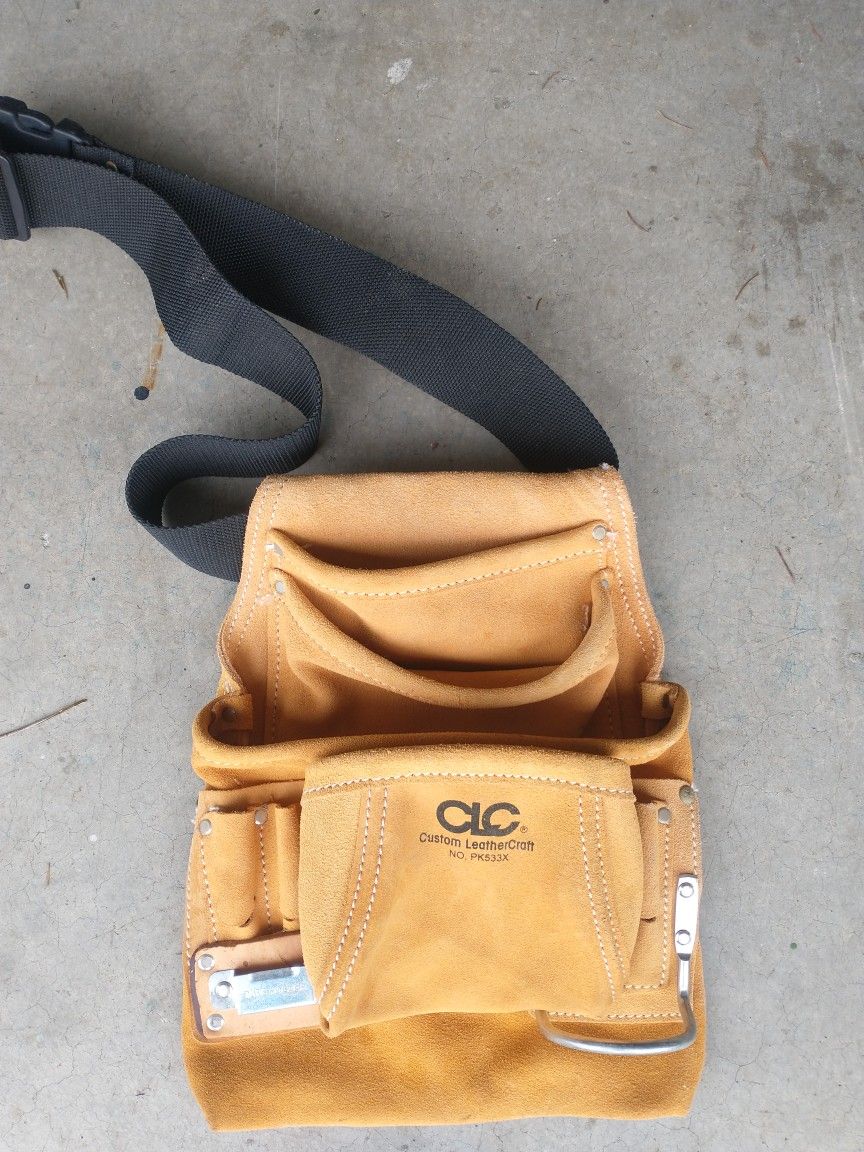 CLC Leather Tool Bag