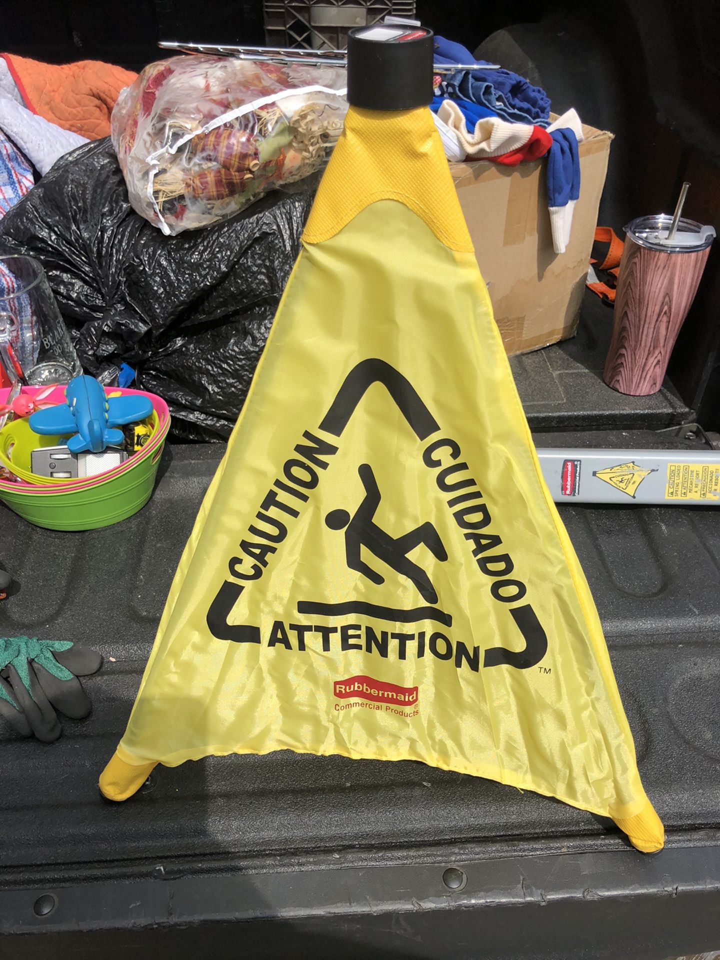 Rubbermaid Pop Up Safety-cone Multilingual, collapsible, tube for storage