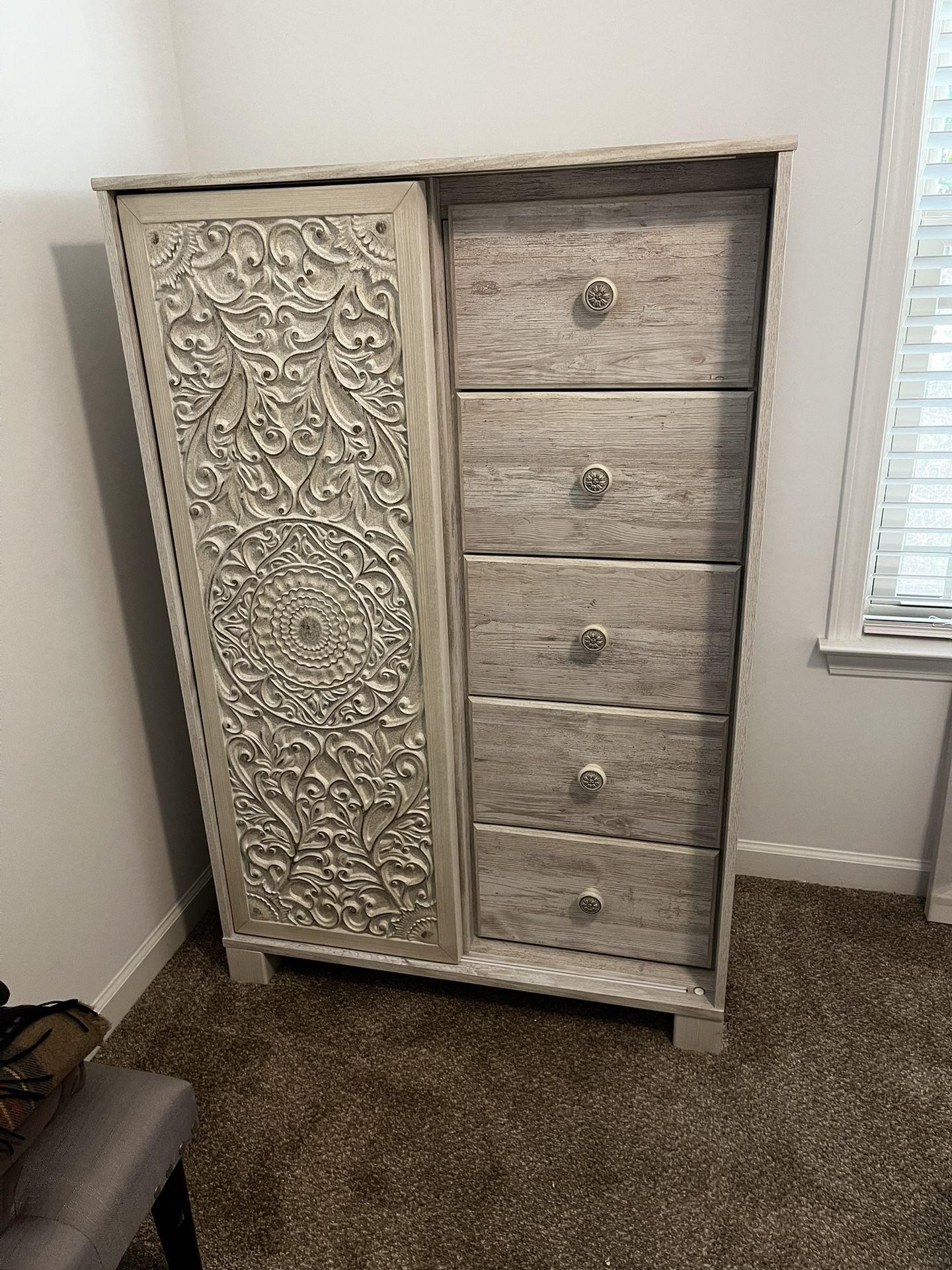 Beautiful Bedroom Set - Full Size Bed w/ New Mattress & Box Spring Included