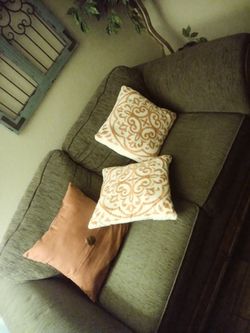 Couch set