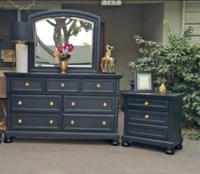 8 Drawer Dresser with Mirror and 3 Drawer Nightstand- Black with Gold