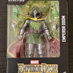 Fantastic Four: One World Under Doom Marvel Legends Emperor Doom Action Figure 
