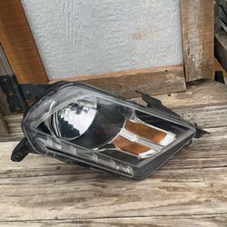 10-14 Mustang Headlight Passenger Side