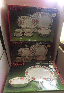 TRISA No. 1693 Holly Service for 8 total 45 pcs. Vintage. Distributed by F.W. Woolworth Co.