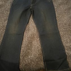 Woman’s Levi Misses Stretch Jeans Size 14 . New With Tags 