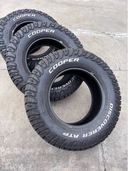 Selling 4 LT275/70R18 Cooper Tires