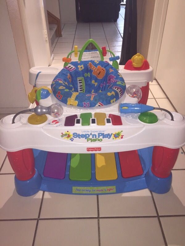 Fisher price little stars step'n play Piano with battery perfect