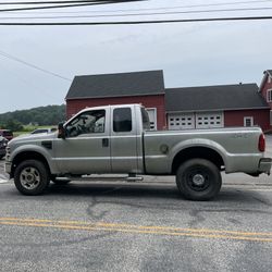 2010 Ford F250 Super Duty Super Cab XLT 4WD Supercab 142”