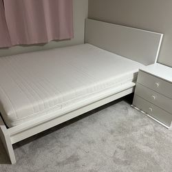 Queen Size Bed Frame, Mattress and Dresser – White Set