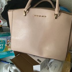 Michael Kors purse good condition