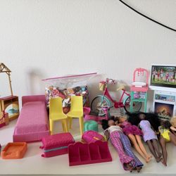Barbie Lot Of Accessories Furniture And Dolls 