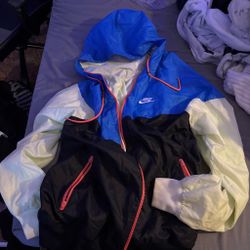 nike windbreaker