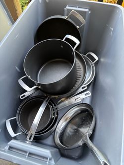 Kirkland pots and pans full set