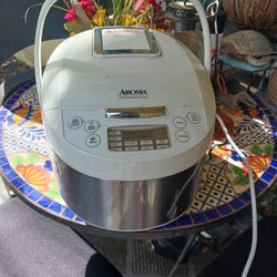 Aroma Professionals Cooker Steamer Etc It's Like Brand New 25 Firm Look At My Post All Must Go ASAP