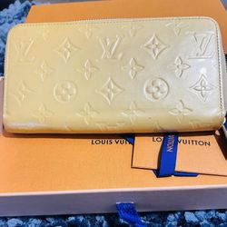 Authentic LV Wallet 
