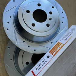 Mercedes ML350 06-11 Rear Drill Slot Rotors Brake Pads