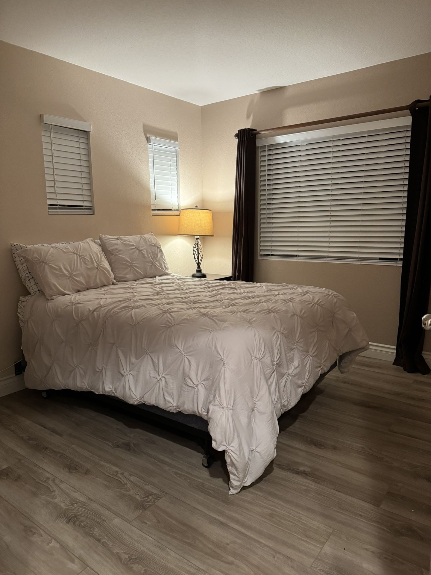 Semi NewFull Bed