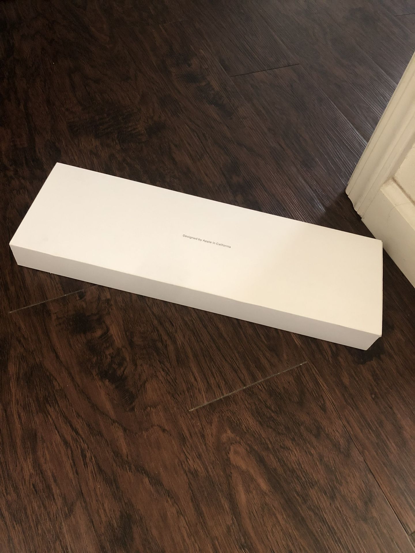 Magic Keyboard with Numeric Keypad and Mouse READ DESCRIPTION PICK UP ONLY NO TRADE 👉FIRM ON PRICE👈NOT SELLING SEPARATELY ONLY CASH 💵💲125 FOR BOTH