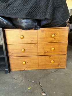 Dresser