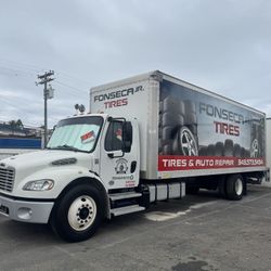 Freightliner M2-106    2017