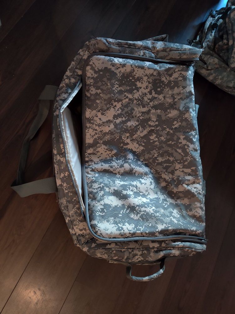 Military large duffle and bags