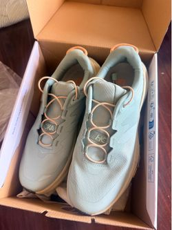 Hoka women transport