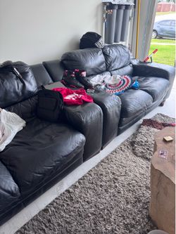 Real leather love seat the 2 seater