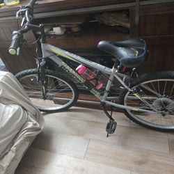 Road master 18 Speed Bicycle 