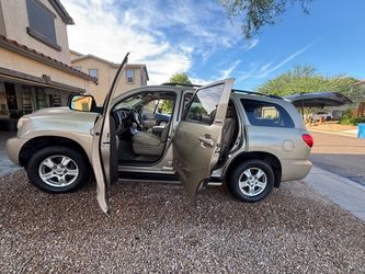 2008 Toyota sequoia priced to sell