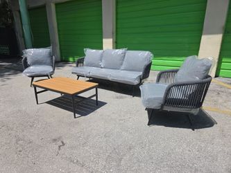 New and assembled Iron woven rope outdoor patio set