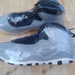 Jordan Retro 10's "Cement"....Sz 7y
