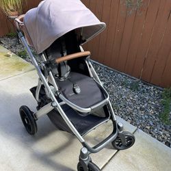 Mint Condition uppababy Vista Stroller and Bassinet 