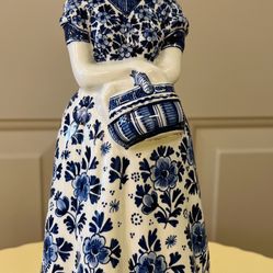 Royal Delft Farmer’s Wife Figurine – Hand Painted Porceleyne Fles, 1977 CW – 11” Dutch Girl – Blue & White Delftware