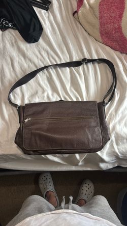 BROWN LEATHER FOSSIL BAG
