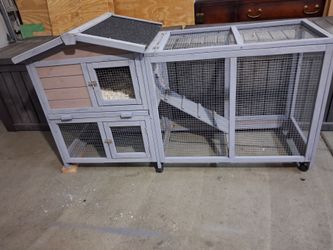Like new chicken coop