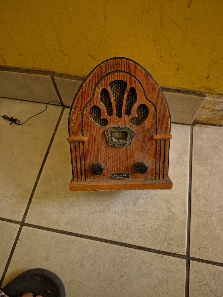 Crowley Collectors Edition Radio
