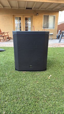 EV ElX200 powered sub speaker