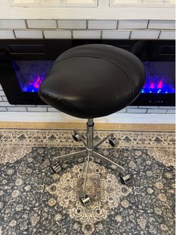 LIKE NEW** Kaleurrier Rolling Saddle Stools with Wheels, Adjustable