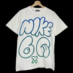 VINTAGE 2000s NIKE TEE