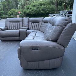 Couch/Sofa Sectional - 2 Recliners - Gray - Perazzi - Delivery Available 🚛