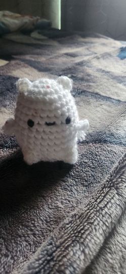 Crochet ghost