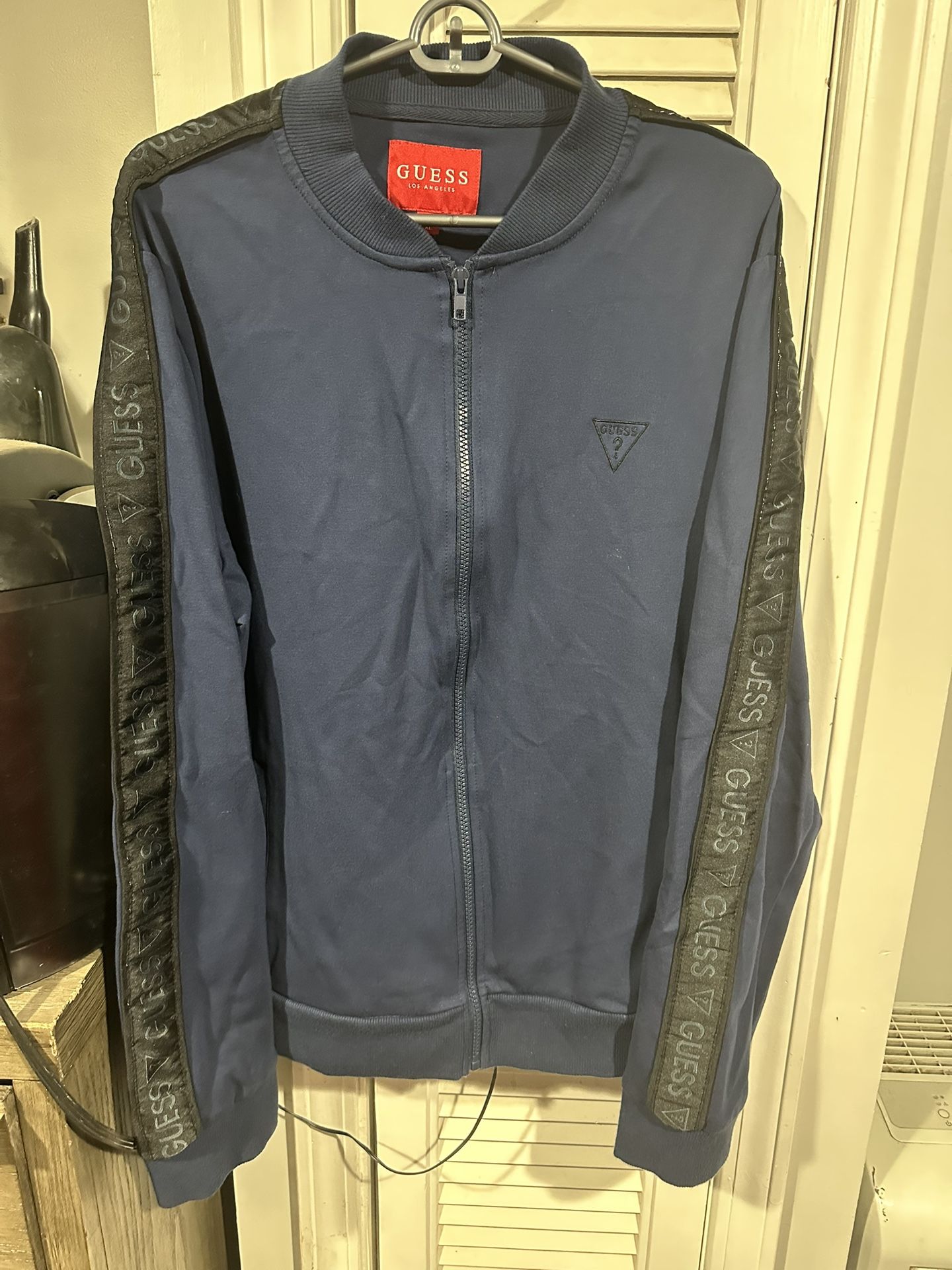 Guess Jogging Suit Extra Large Jacket, Large Joggers