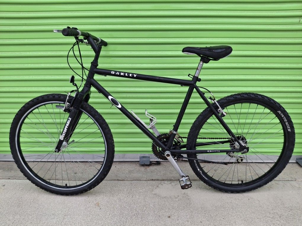 OAKLEY BIKE 21 SPEEDS TIRE 26 SIZE M