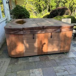 7x7  Portable Hot Tub