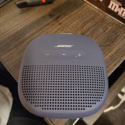 BOSE SoundLink Bluetooth Speaker 