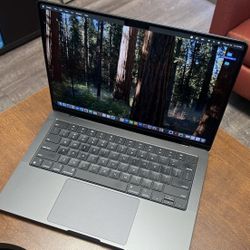 MacBook Pro 14” with M3 Pro Chip