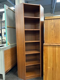 Corner hutch with Shelving