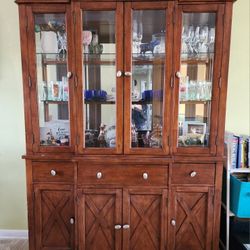 China cabinet 