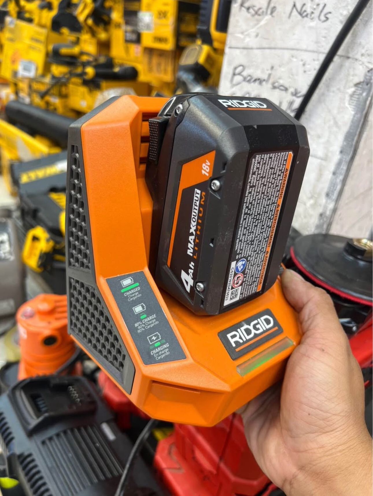 Ridgid 18v 4.0ah Battery And Fast Charger